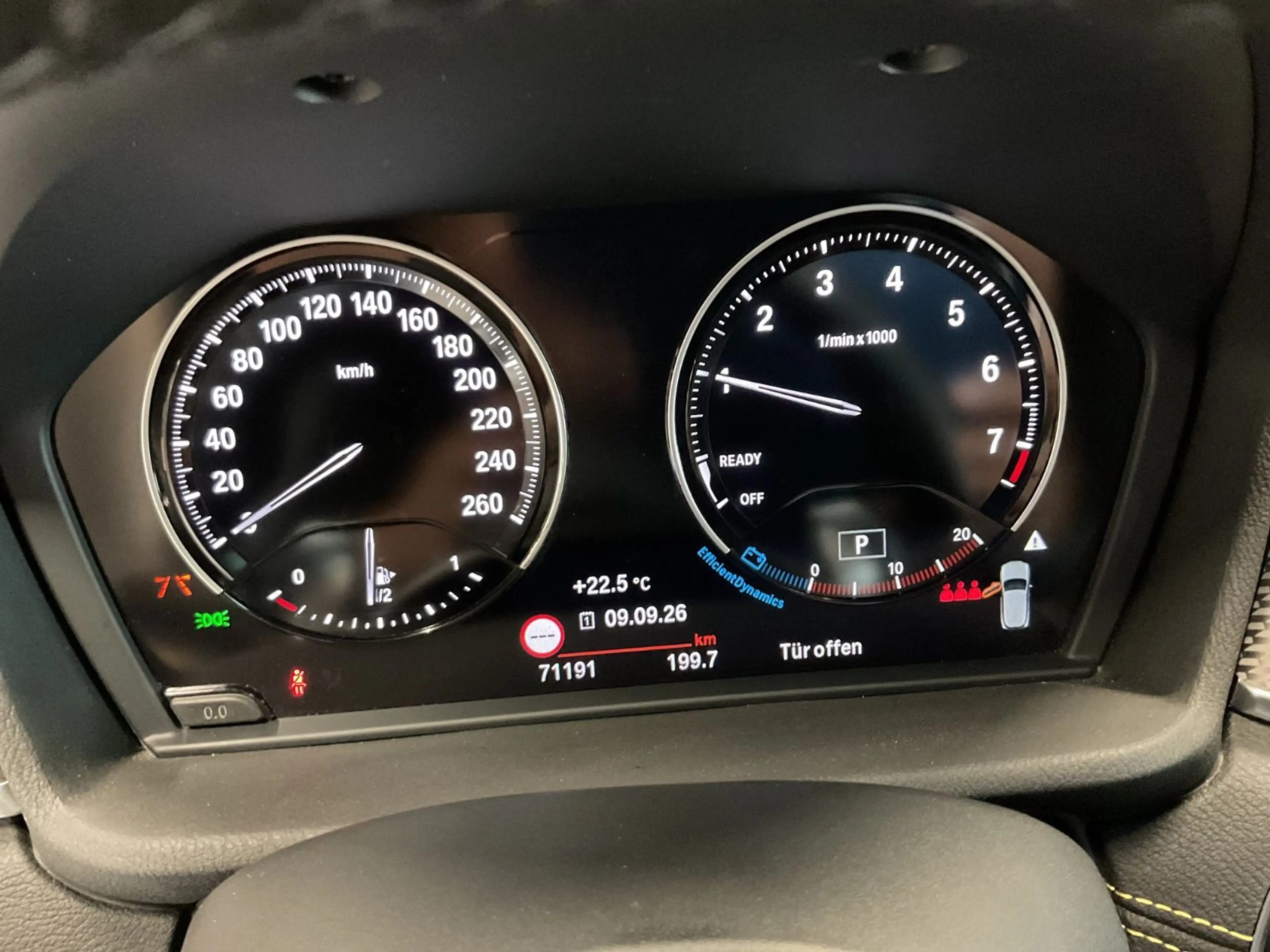 BMW X2 20i sDrive M Sport X AHK LED Navi Pano 20" — photo 12