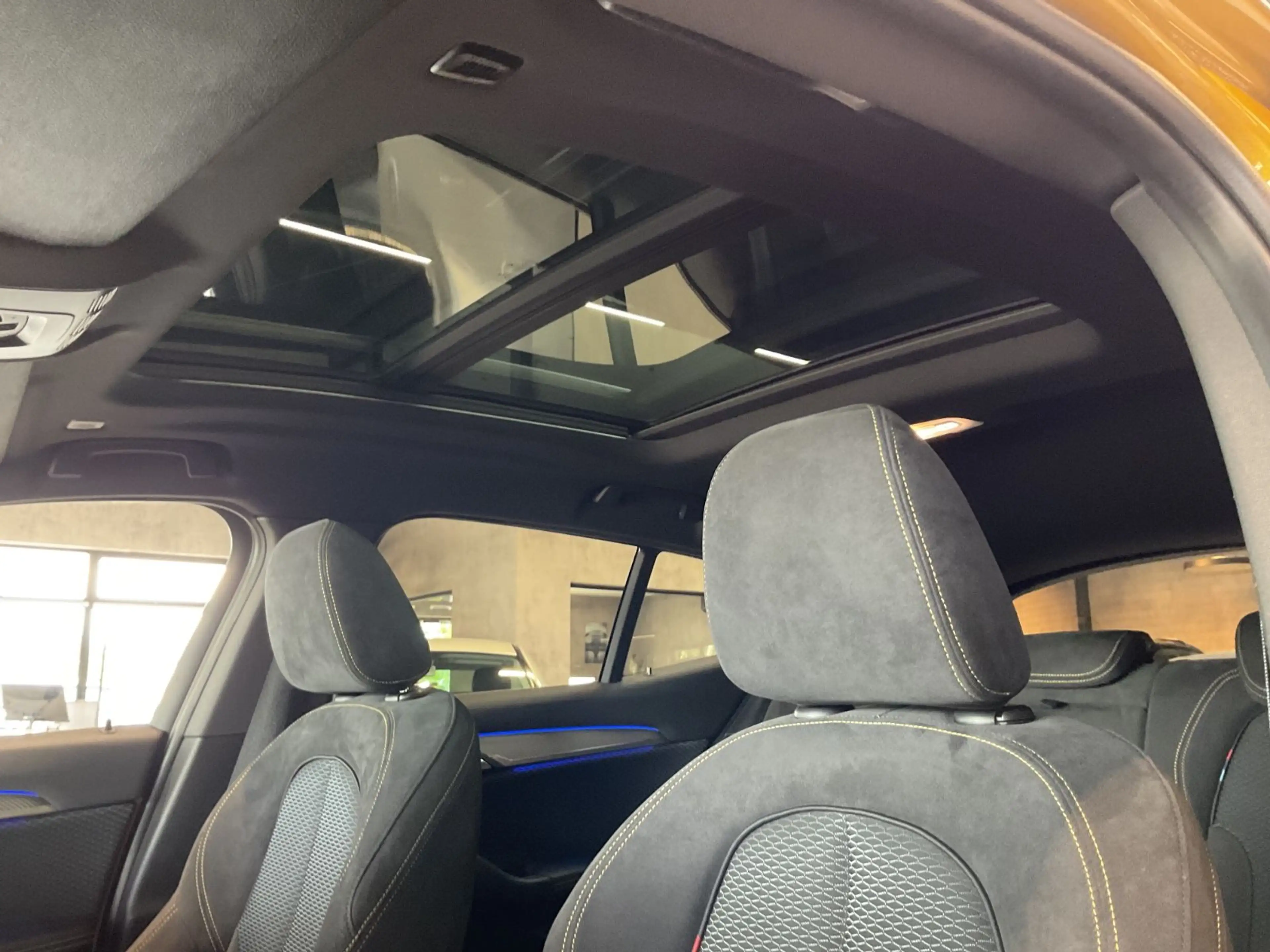 BMW X2 20i sDrive M Sport X AHK LED Navi Pano 20" — photo 6