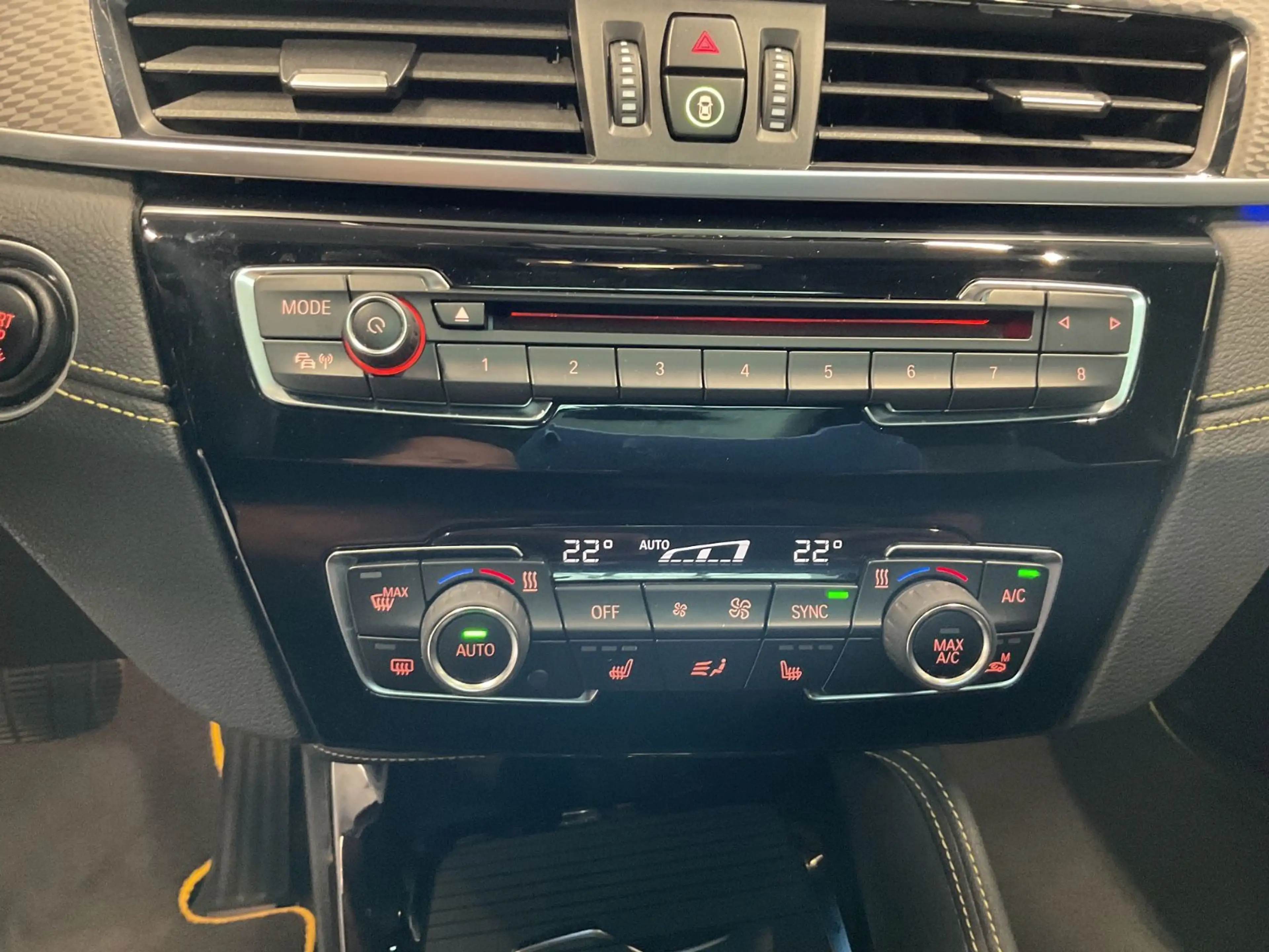 BMW X2 20i sDrive M Sport X AHK LED Navi Pano 20" — photo 10