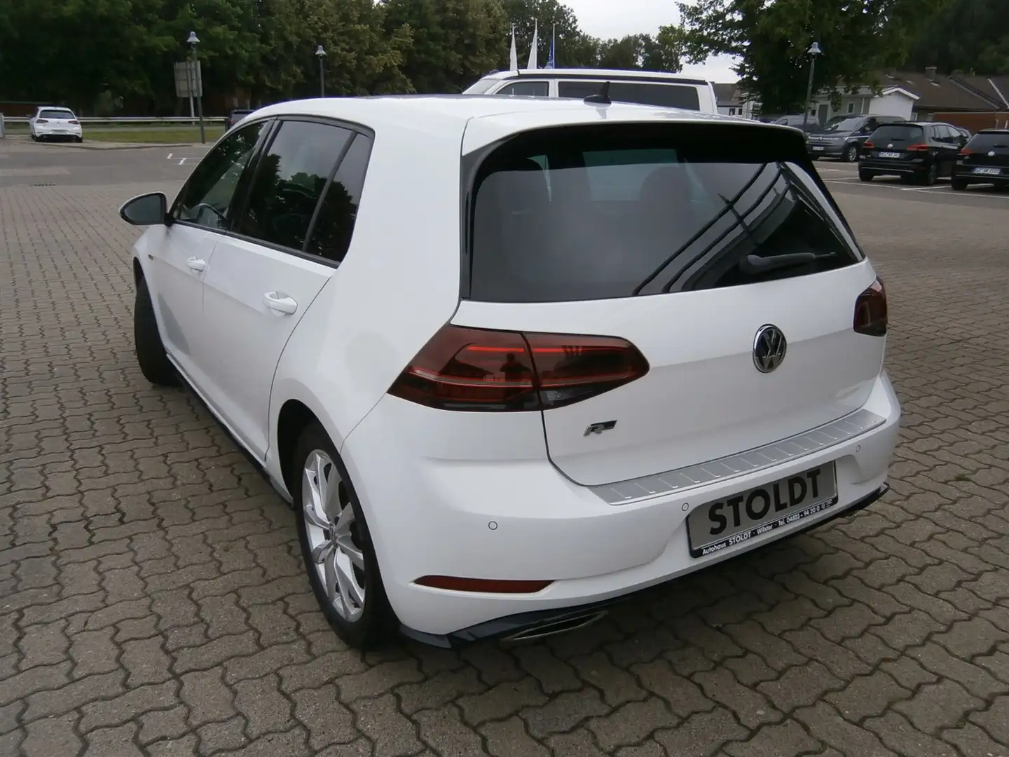 Volkswagen Golf VII Lim. Highline 1.5 TSI ACT, DSG Weiß - 2