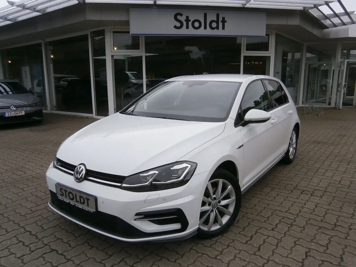 Volkswagen Golf VII Lim. Highline 1.5 TSI ACT, DSG Weiß - 1