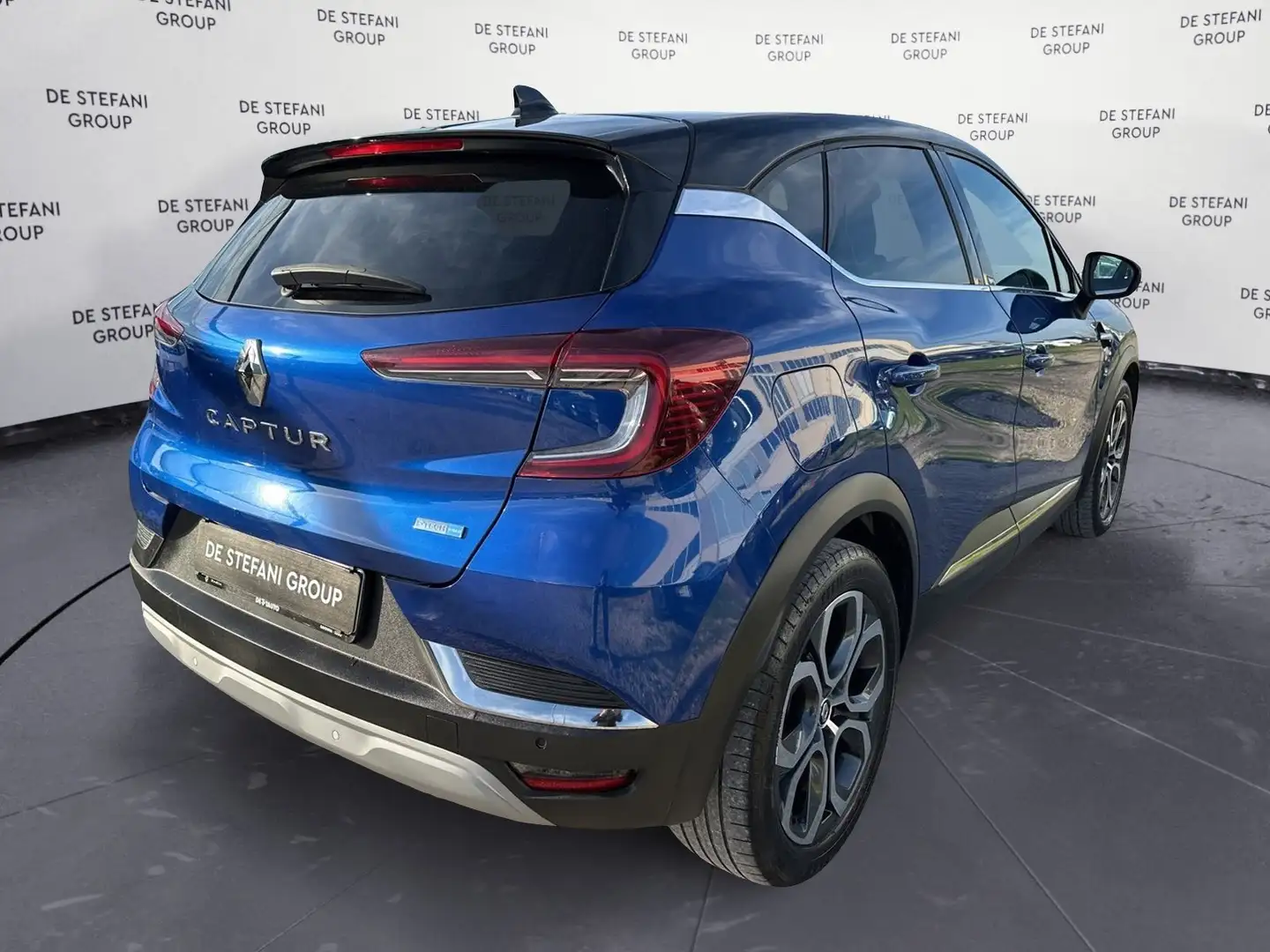 Renault Captur Captur 1.6 E-Tech hybrid Techno Fast Track 145cv Azul - 2