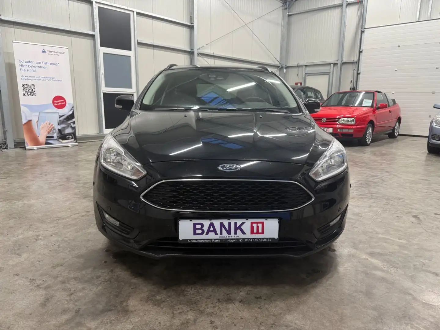 Ford Focus Turnier Business 2 Hand TÜV NEU Schwarz - 2