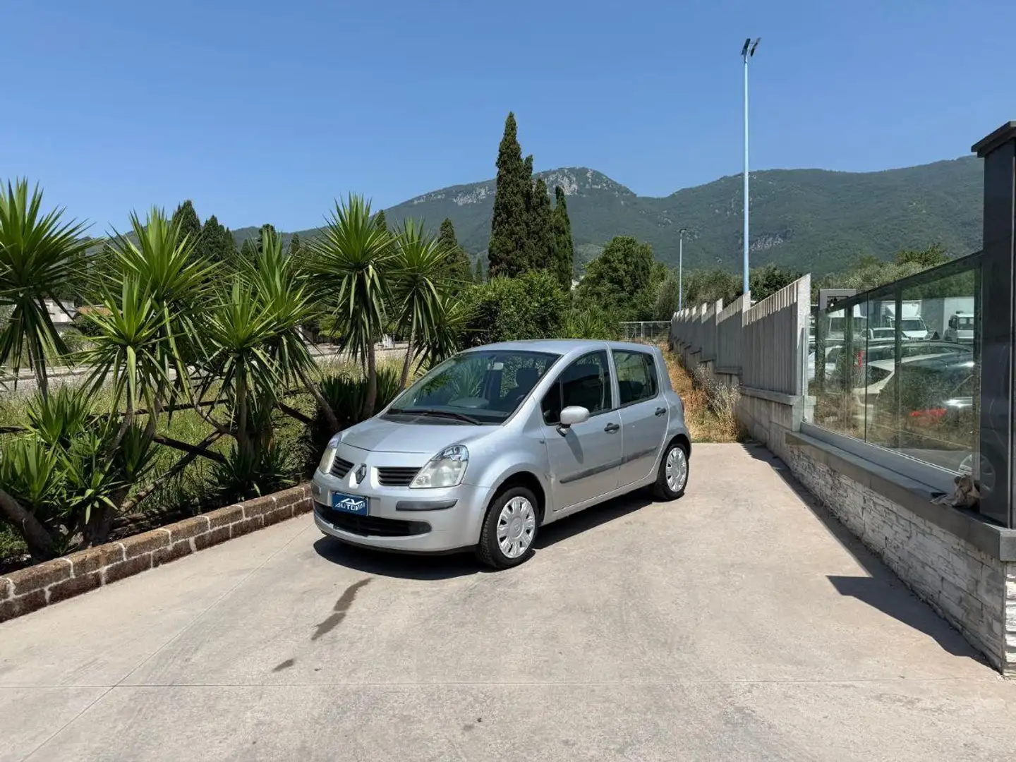 Renault Modus 1.5 dCi/70CV Luxe Gris - 1