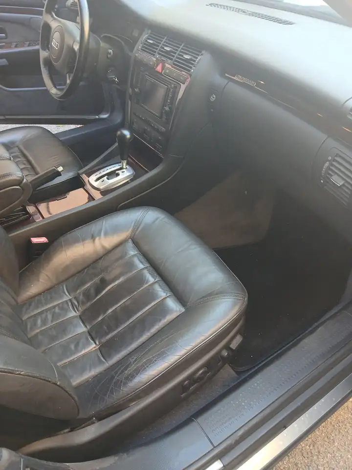 Audi A8 4.2 quattro, foto 12