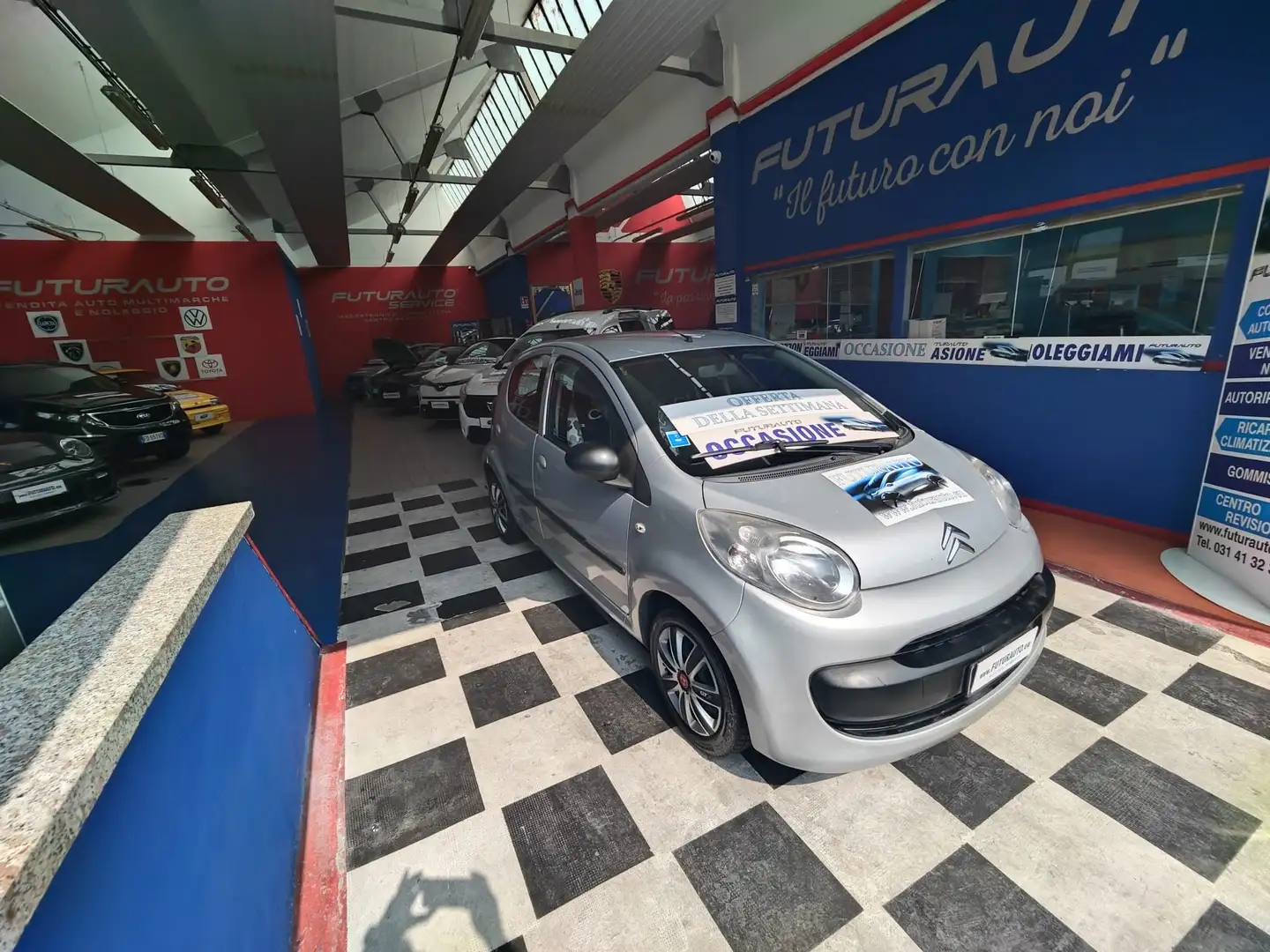 Citroen C1 5p 1.0 AmiC1 Grau - 2