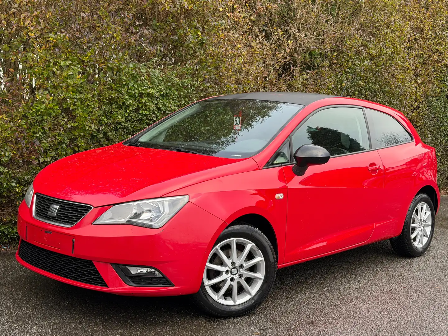 SEAT Ibiza 1.0 TSI+AIRCO+ECRAN MULTIMEDIA+JANTES+EURO 6B Rouge - 1