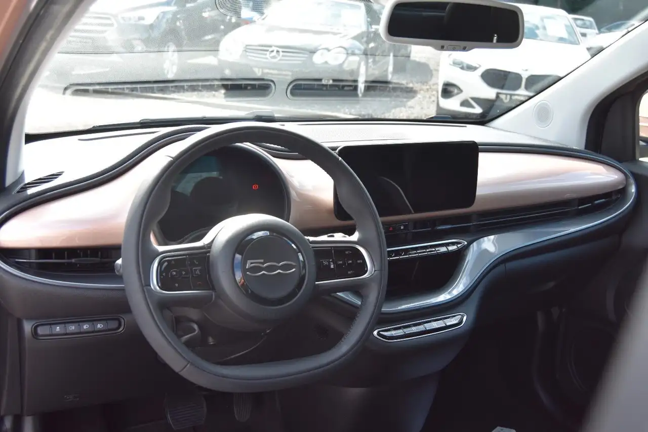 Fiat 500 E Basis 42kW/118PS CARPLAY/KLIMA/GJR/ALU, миниатюра 7