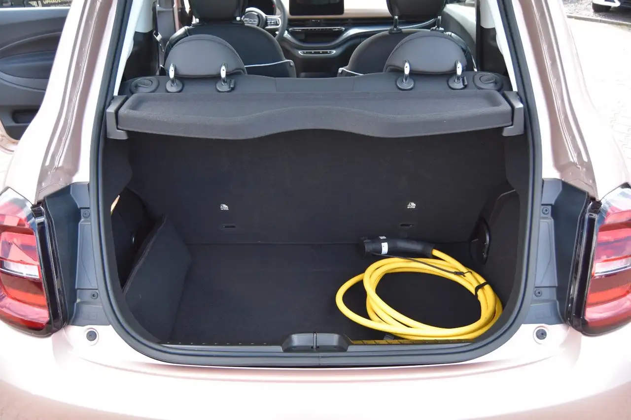 Fiat 500 E Basis 42kW/118PS CARPLAY/KLIMA/GJR/ALU, миниатюра 9