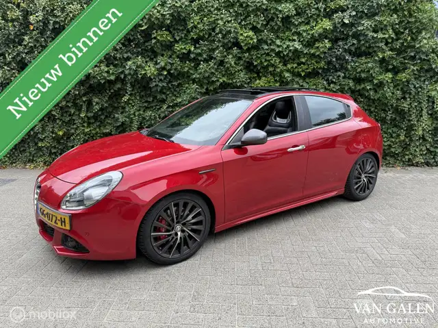 Alfa Romeo Giulietta Quadrifoglio 1.7 TBi 241PK Kuipstoelen