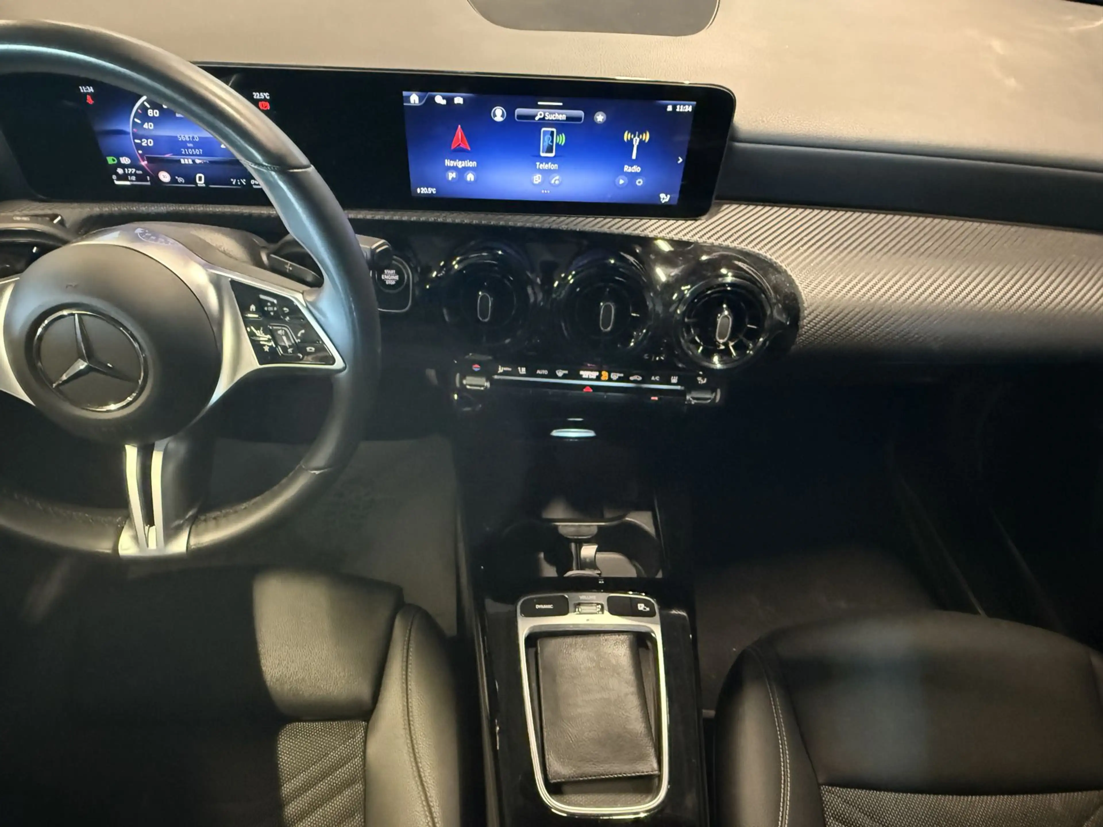 Mercedes-Benz A 250 e 8G Remote &Charing/Navi/Kamera/Leder/Tem — photo 14
