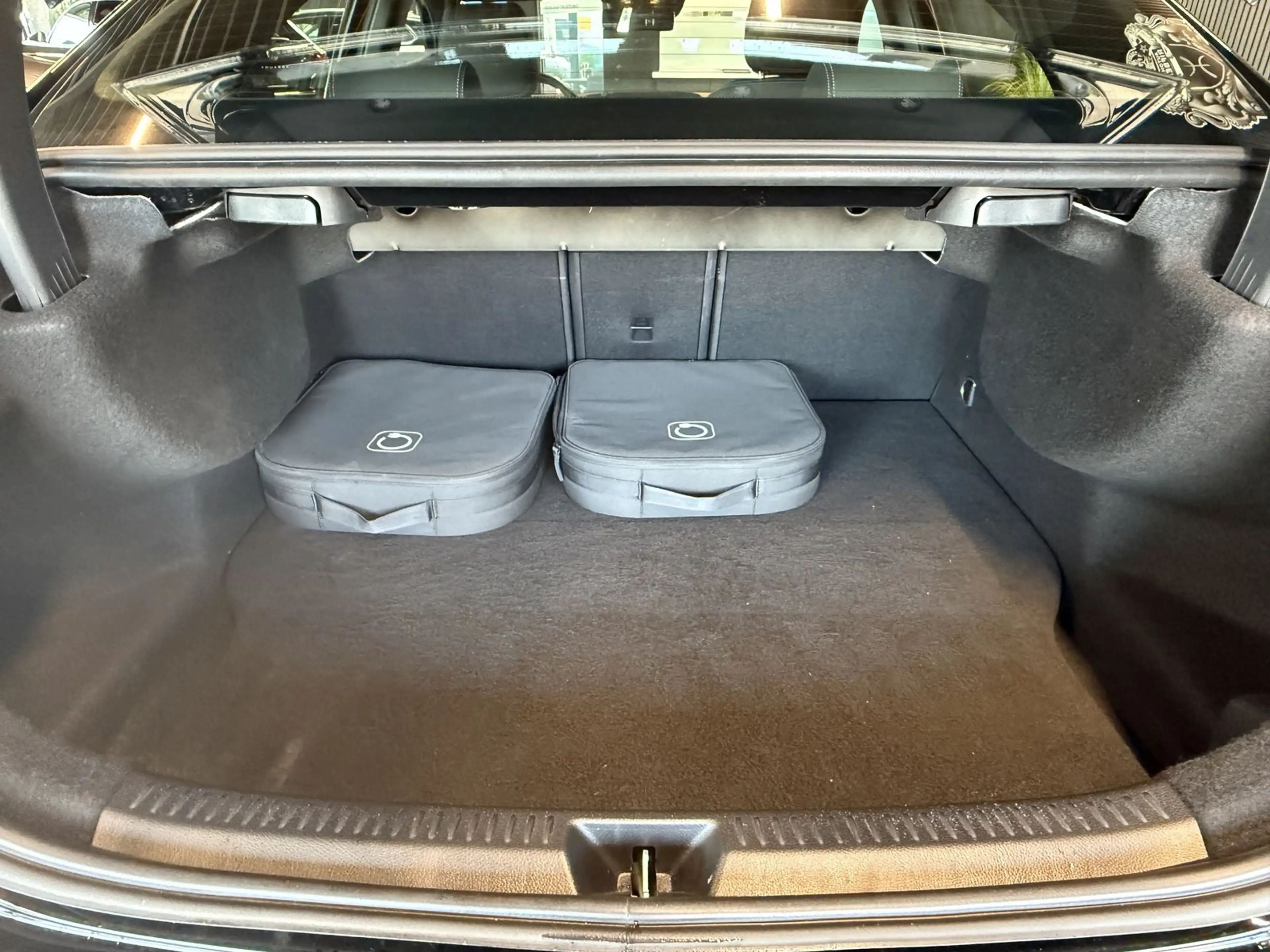 Mercedes-Benz A 250 e 8G Remote &Charing/Navi/Kamera/Leder/Tem — photo 11