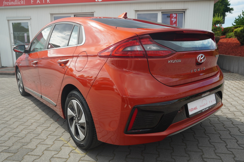 Hyundai IONIQ Ioniq 1.6 Style Hybrid Android Apple Klimaaut. — photo 4
