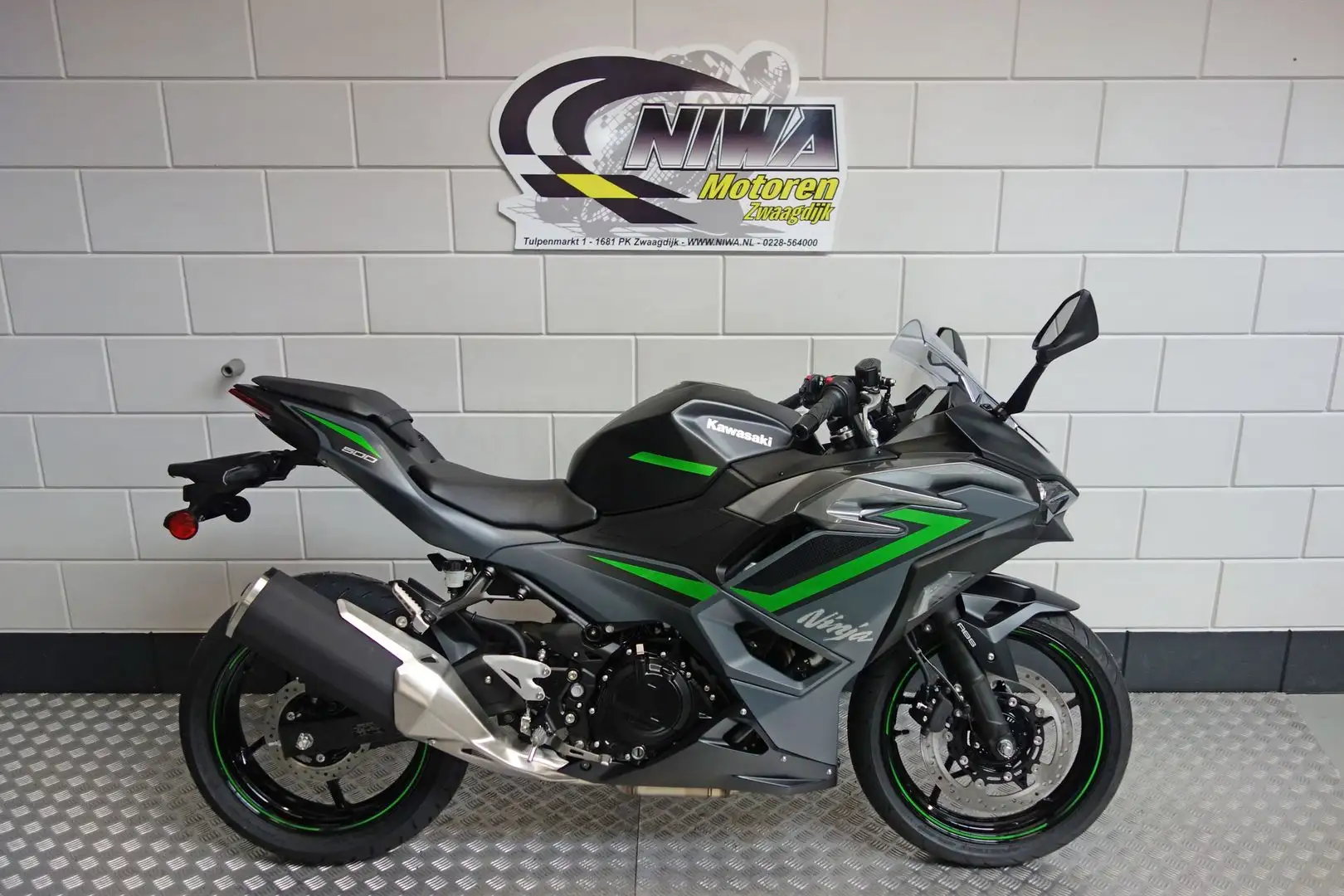 Kawasaki Ninja 500 SE Zwart - 1