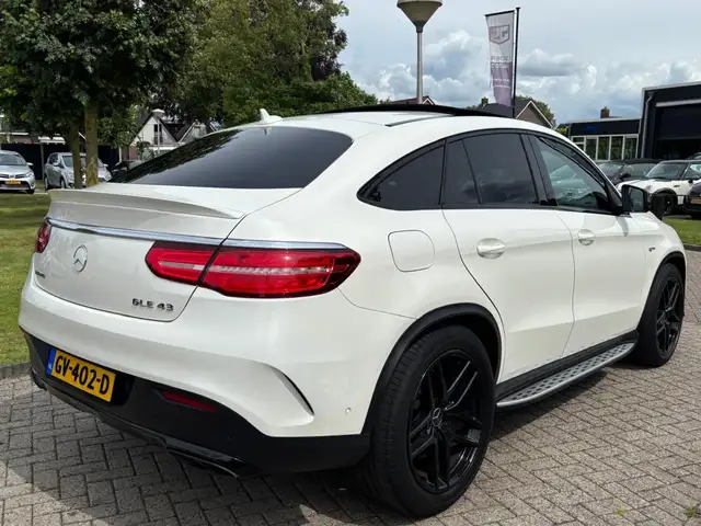 Mercedes-Benz GLE view 5