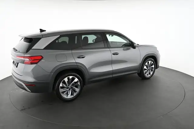 Skoda Kodiaq view 4