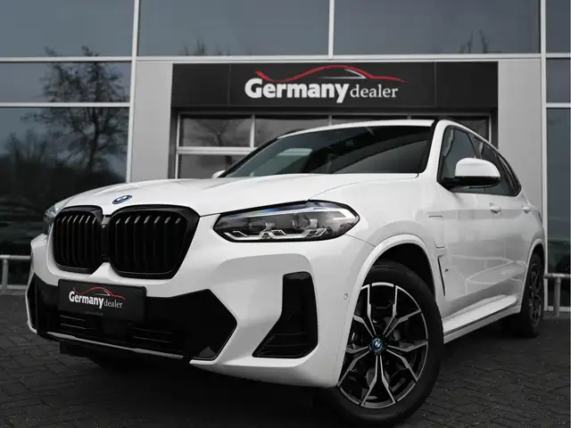 BMW X3 view 6