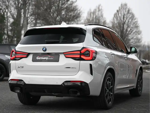 BMW X3 view 13