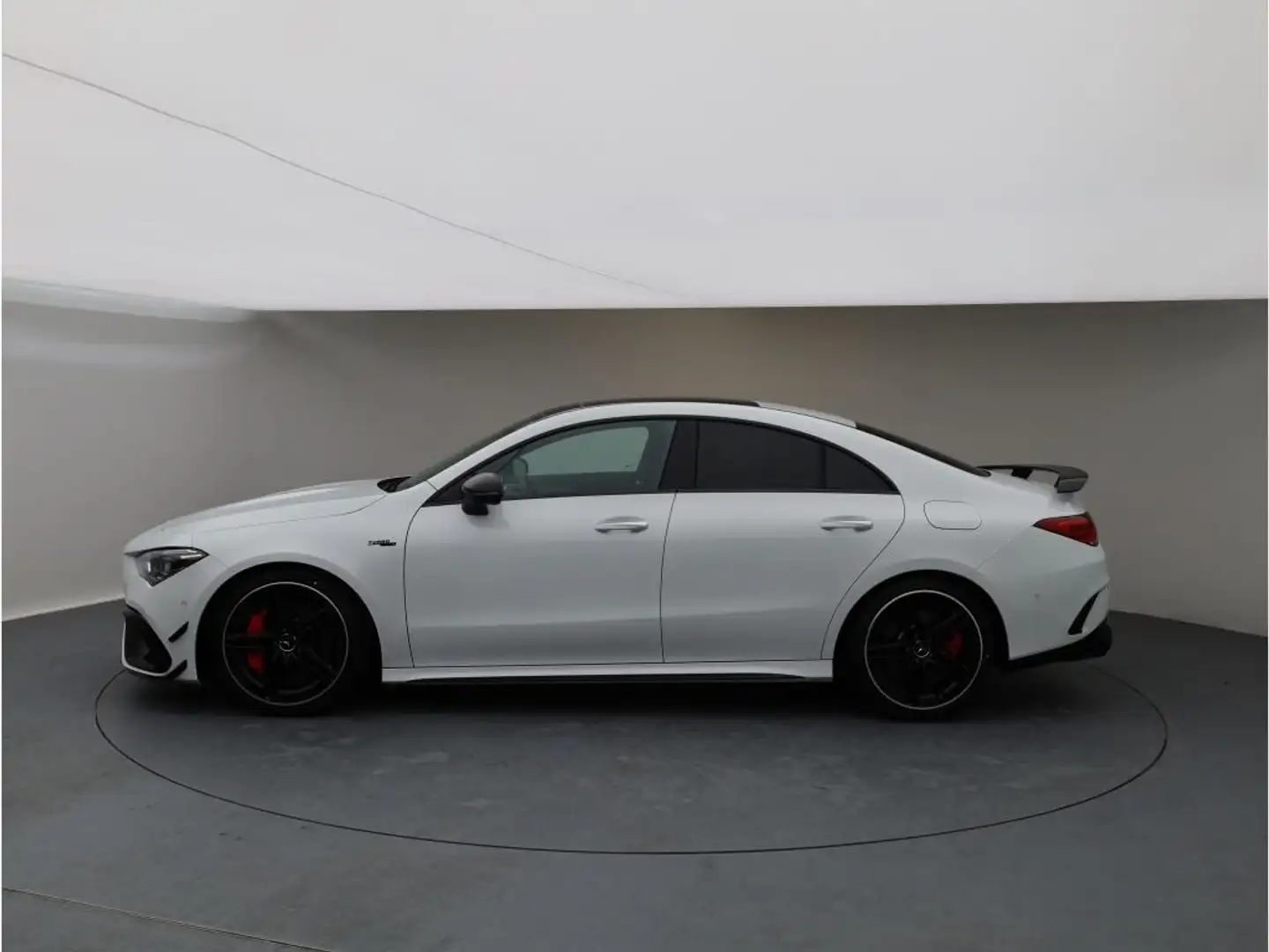 Mercedes-Benz CLA 45 AMG 4M+ Aero RIDE Burm PerfoSitze Drivers Weiß - 2