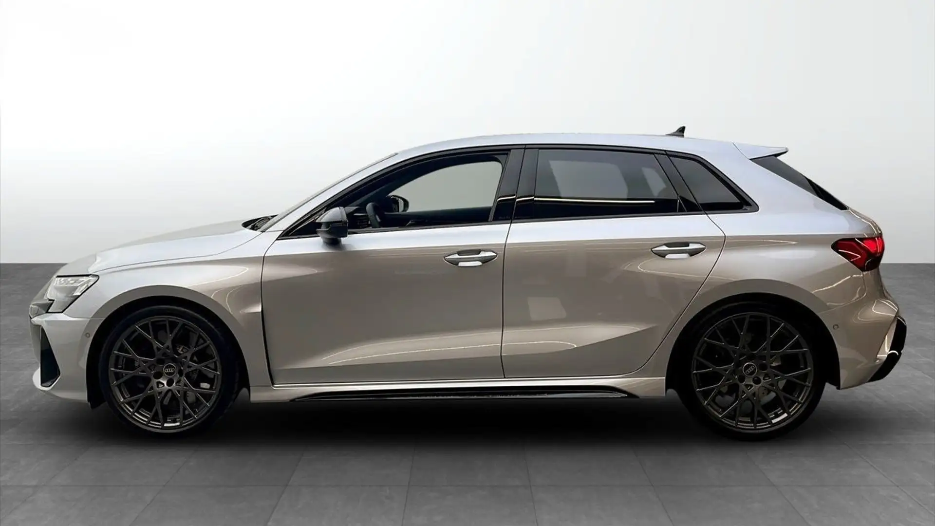 Audi RS3 Sportback TFSI quattro*Memory*HUD*ACC* Bruin - 2