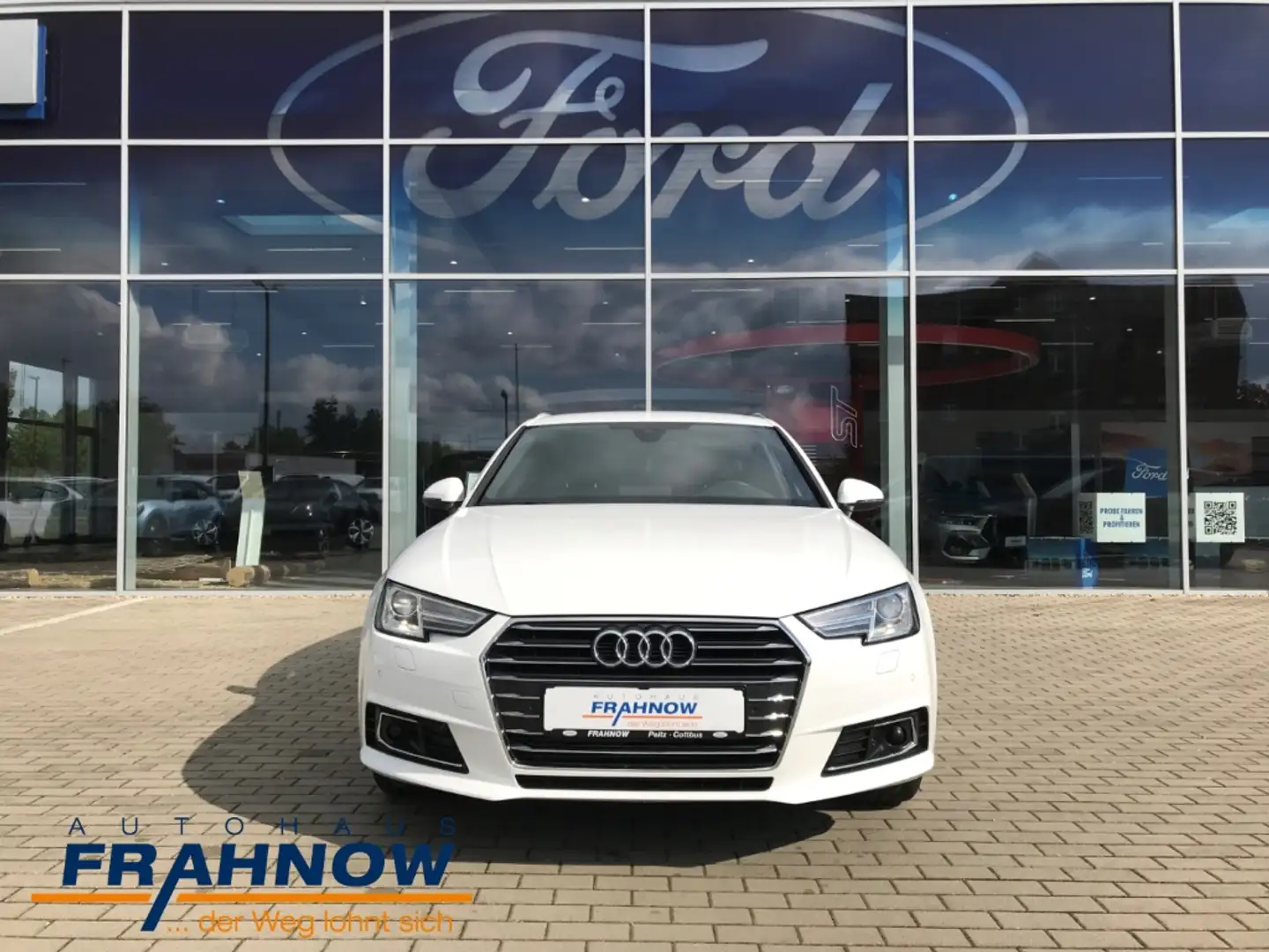 Audi A4 Avant 2.0 TFSI Design Bi-Xenon  ACC NAVI SHZ Weiß - 2
