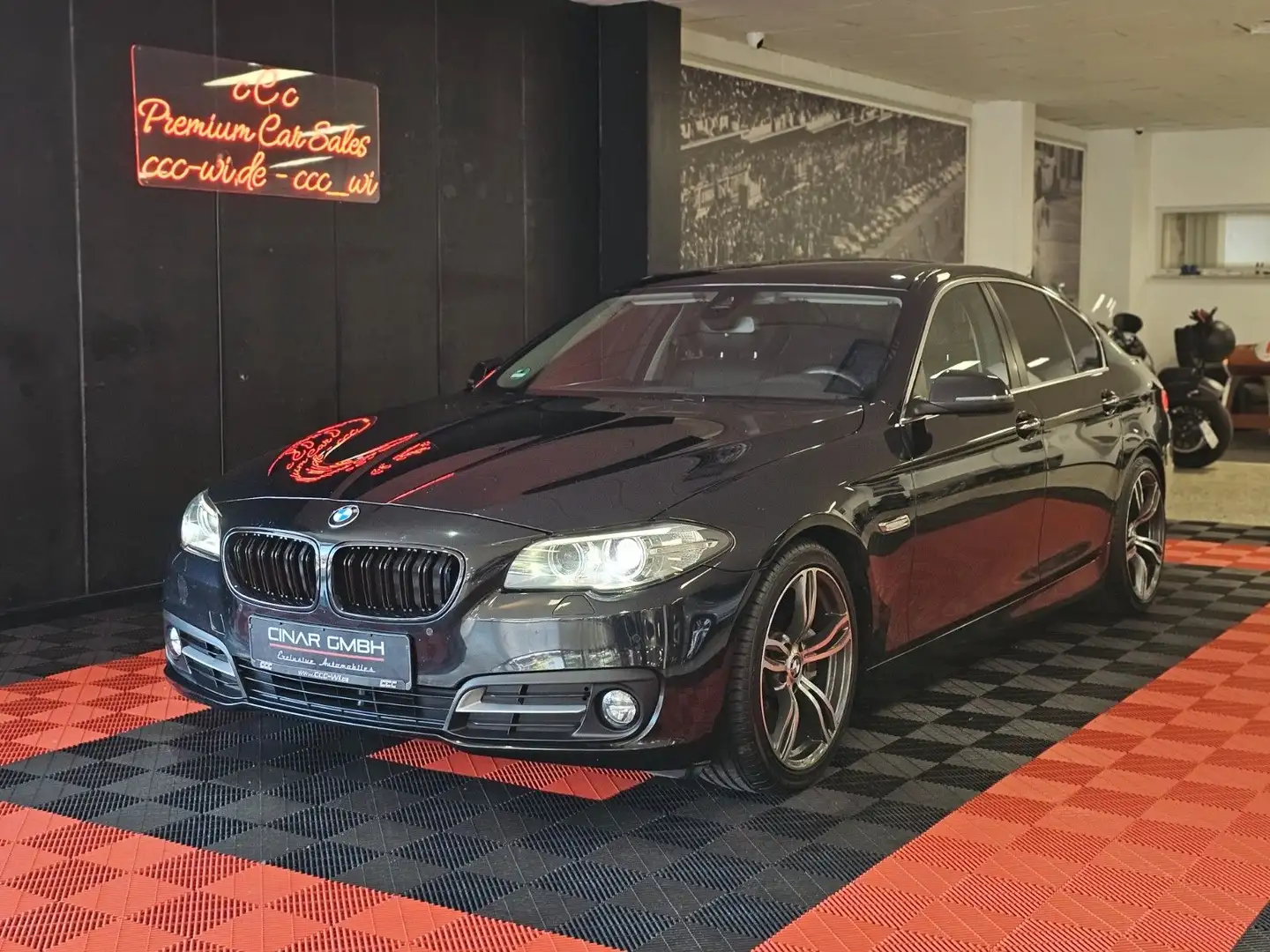 BMW 535 d Lim. xDrive ( BI-XENON/ GSHD/ NAVI/ SHZ/ L Noir - 1