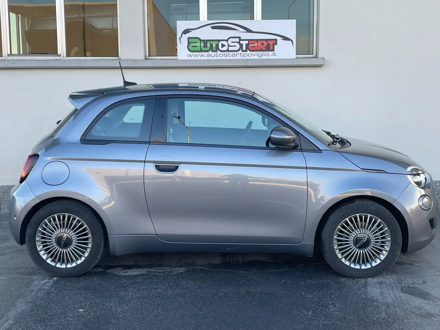 Fiat 500e 42 kWh Icon***300KM AUTONOMIA***26000KM Grey - 2