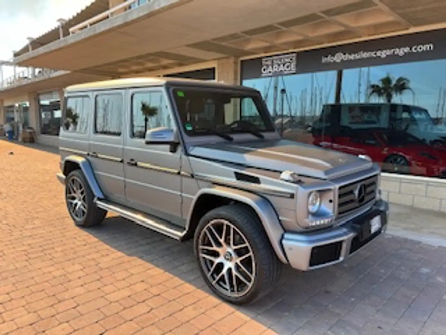Mercedes-Benz G 350 350d Aut. Gris - 2