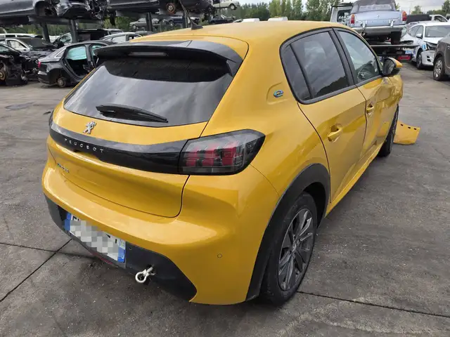 Peugeot e-208