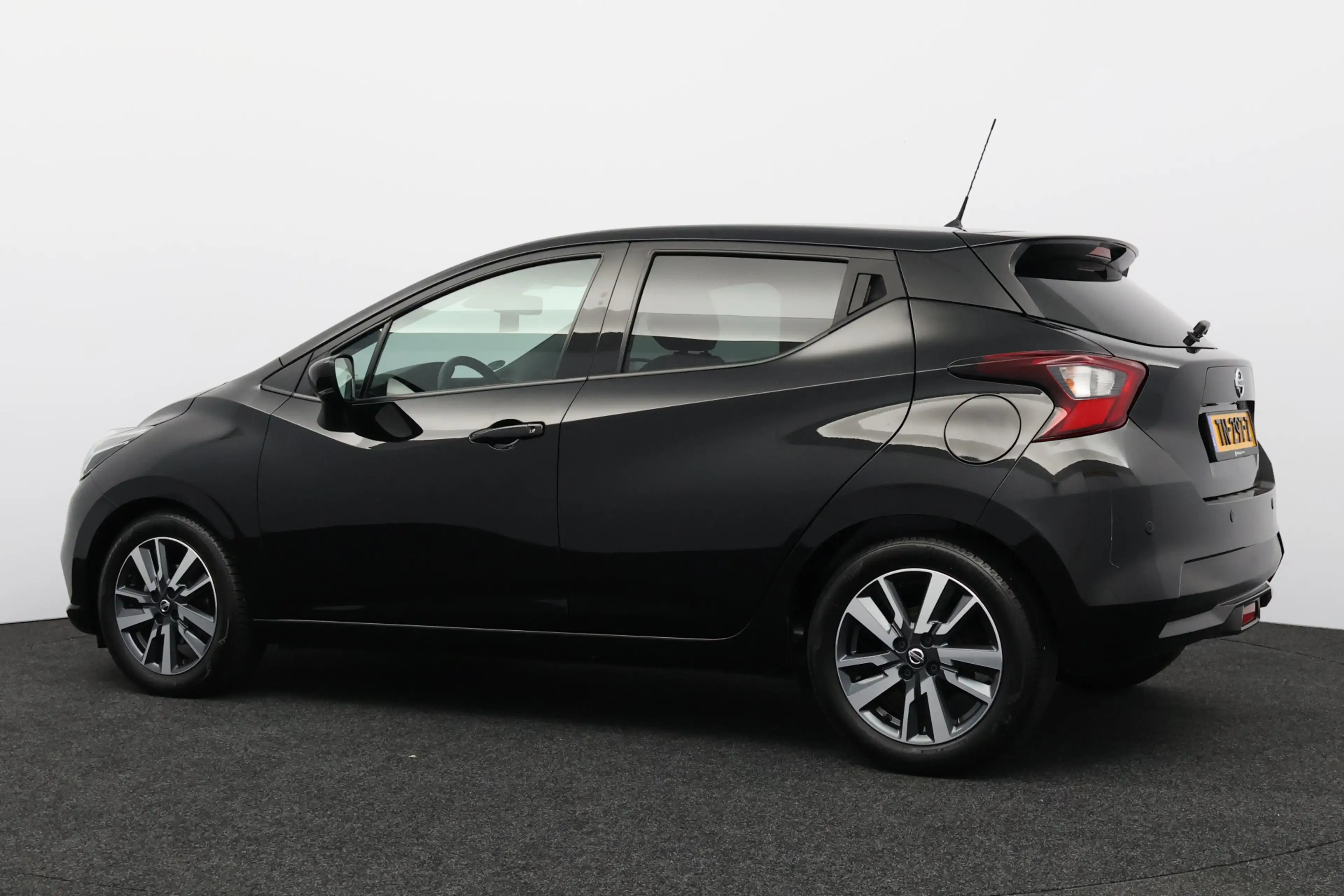 Nissan Micra 0.9 IG-T N-Connecta/ LED Dagrijverl./ 16''LMV/ Cam — photo 5