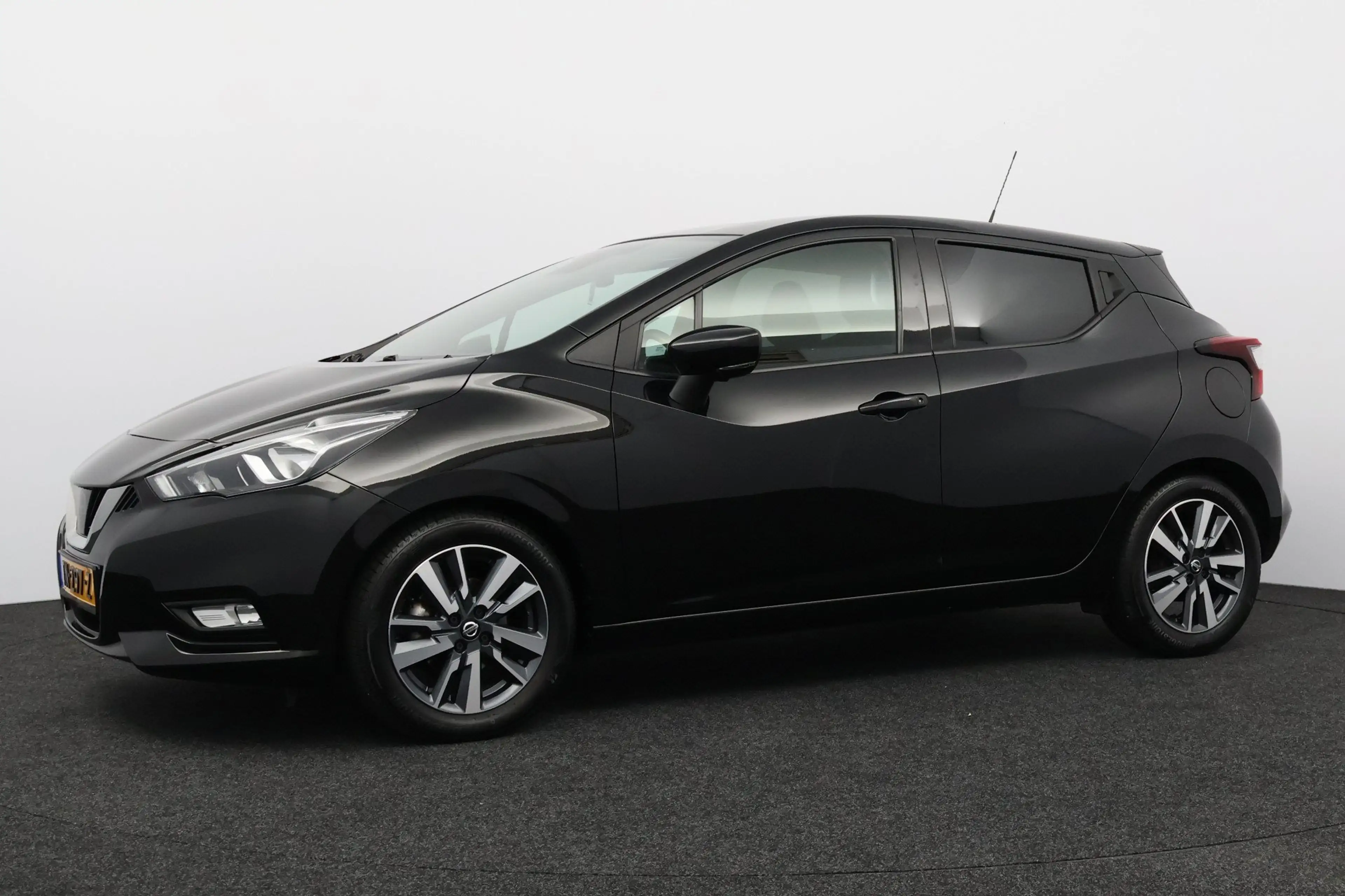 Nissan Micra 0.9 IG-T N-Connecta/ LED Dagrijverl./ 16''LMV/ Cam — photo 3