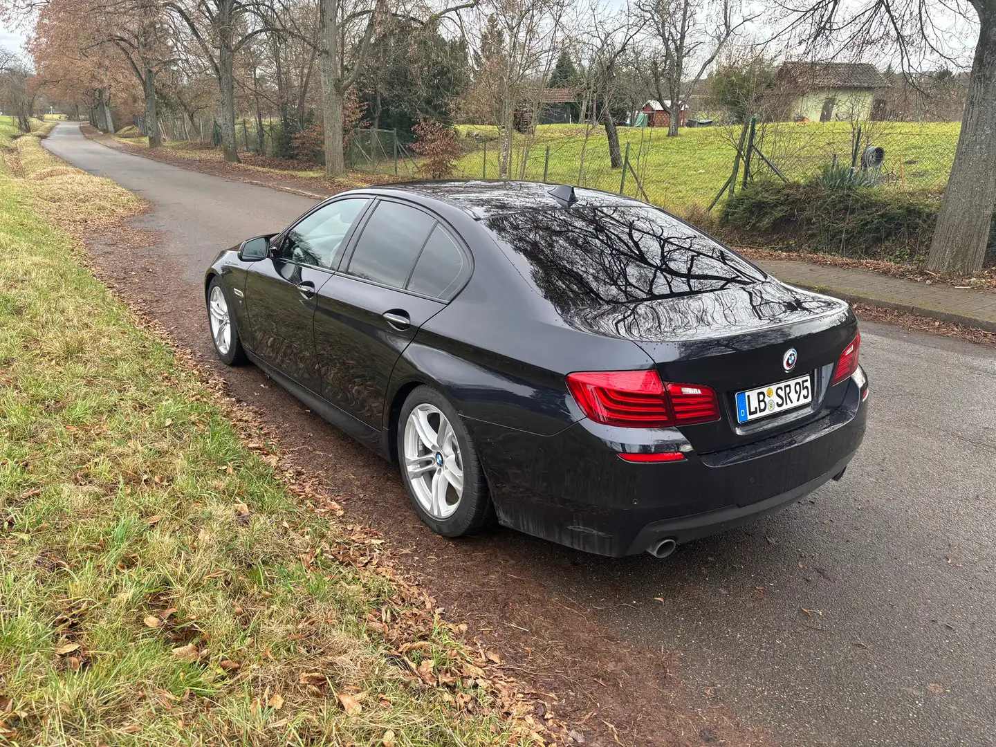 BMW 535 535i xDrive Aut. Negru - 2