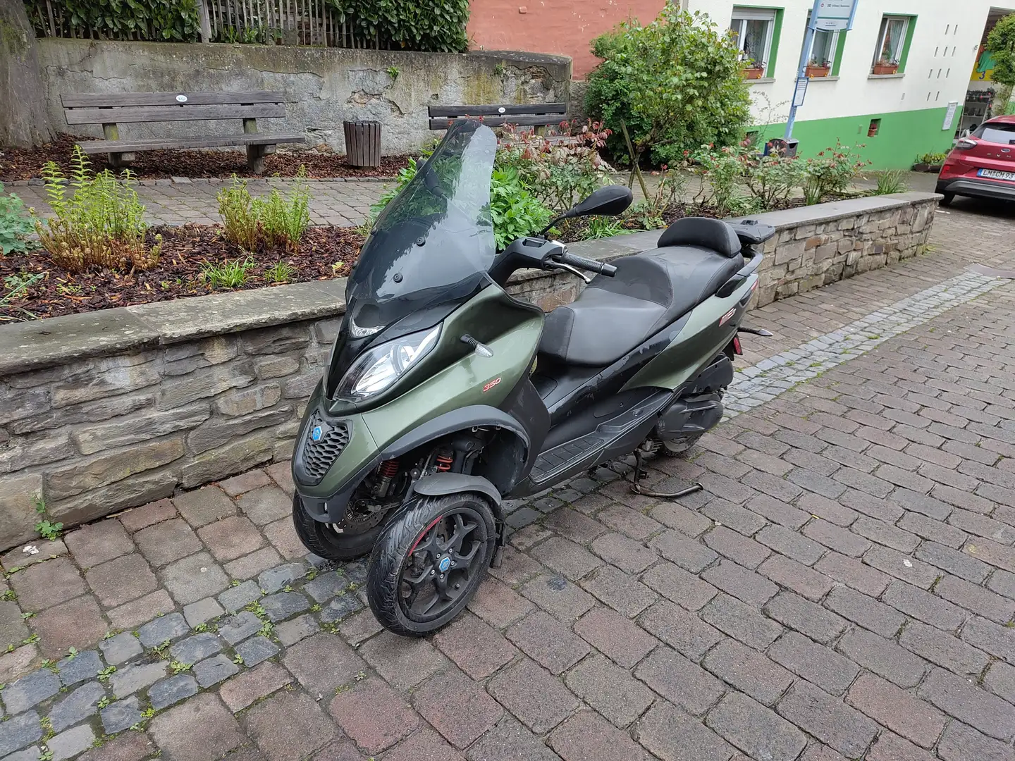 Piaggio MP3 350 lt ABS Grün - 2