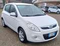 Hyundai i20 i20 I 2009 5p 1.2 Sound Edition Bianco - thumbnail 1