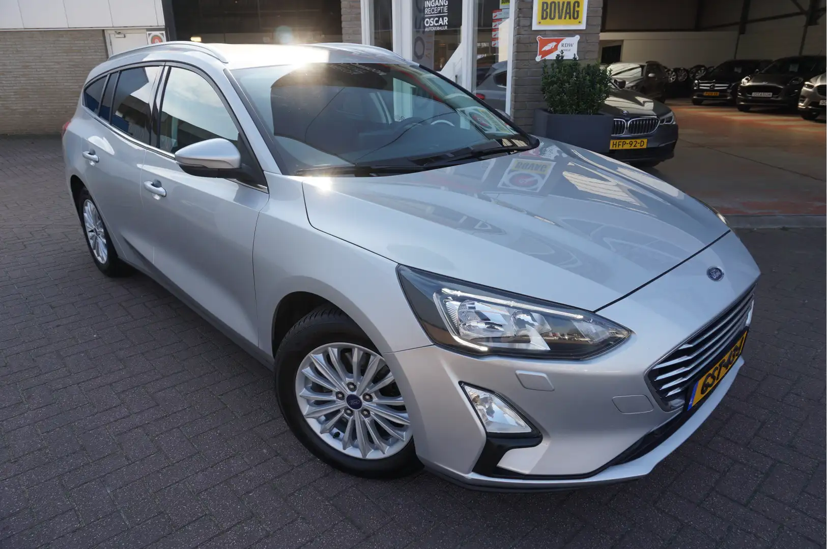 Ford Focus Wagon 1.0I EcoBoost Titanium X Automaat Grijs - 1