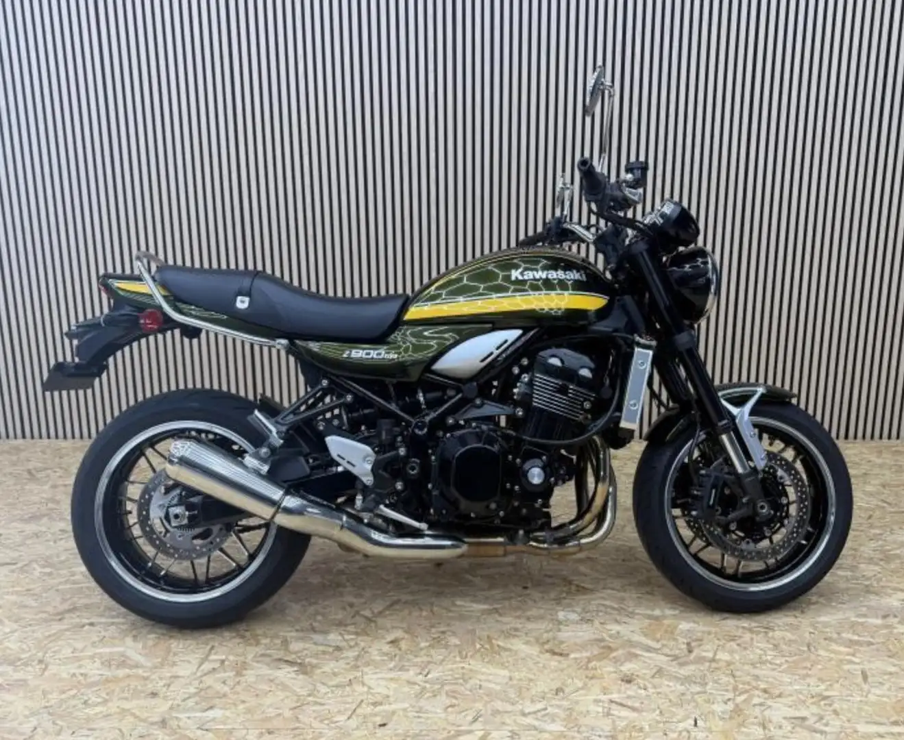 Kawasaki Z 900 rs Vert - 1