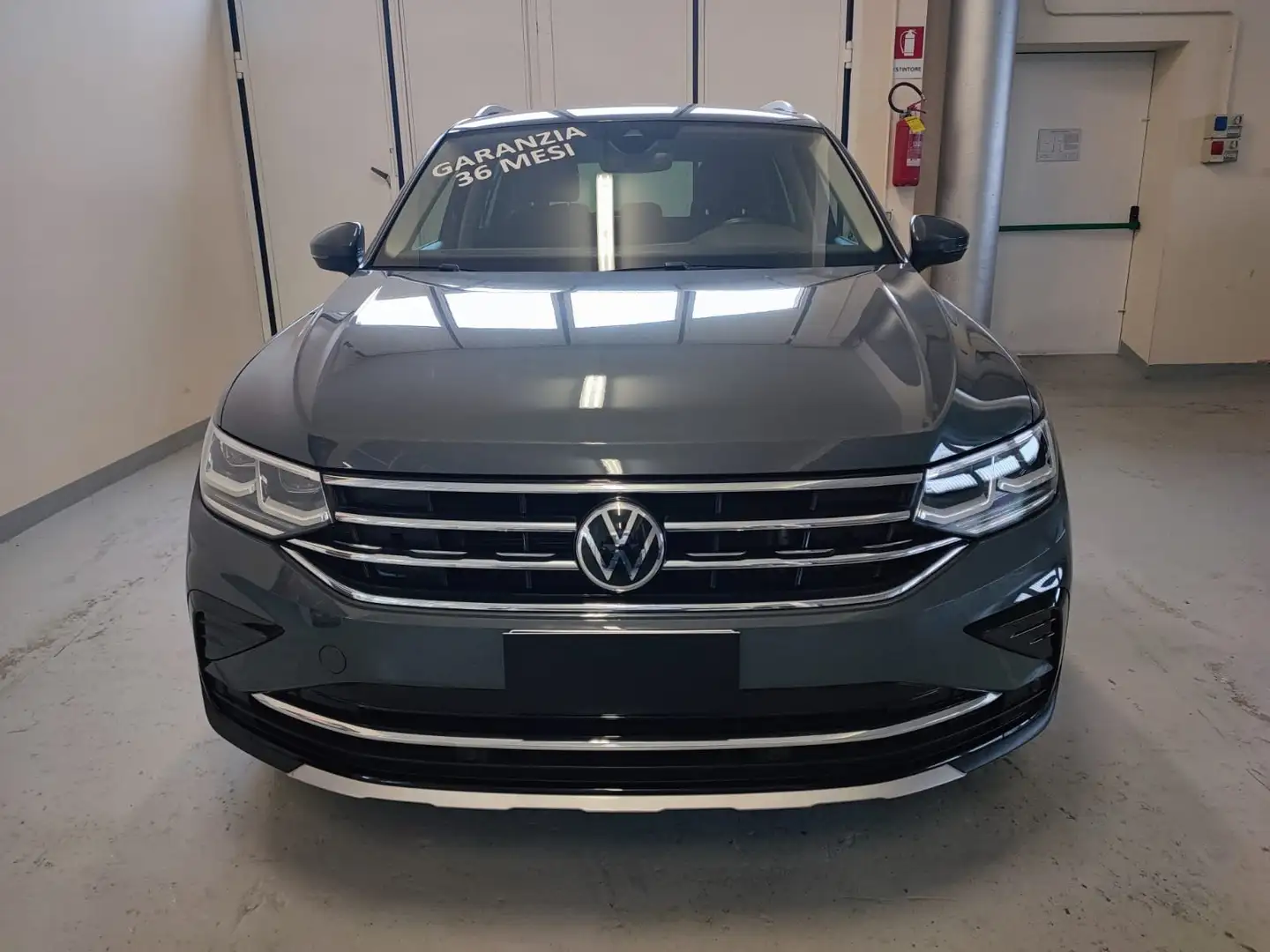 Volkswagen Tiguan 1.5 TSI 150 CV DSG Elegance Matrix Plus Gris - 2
