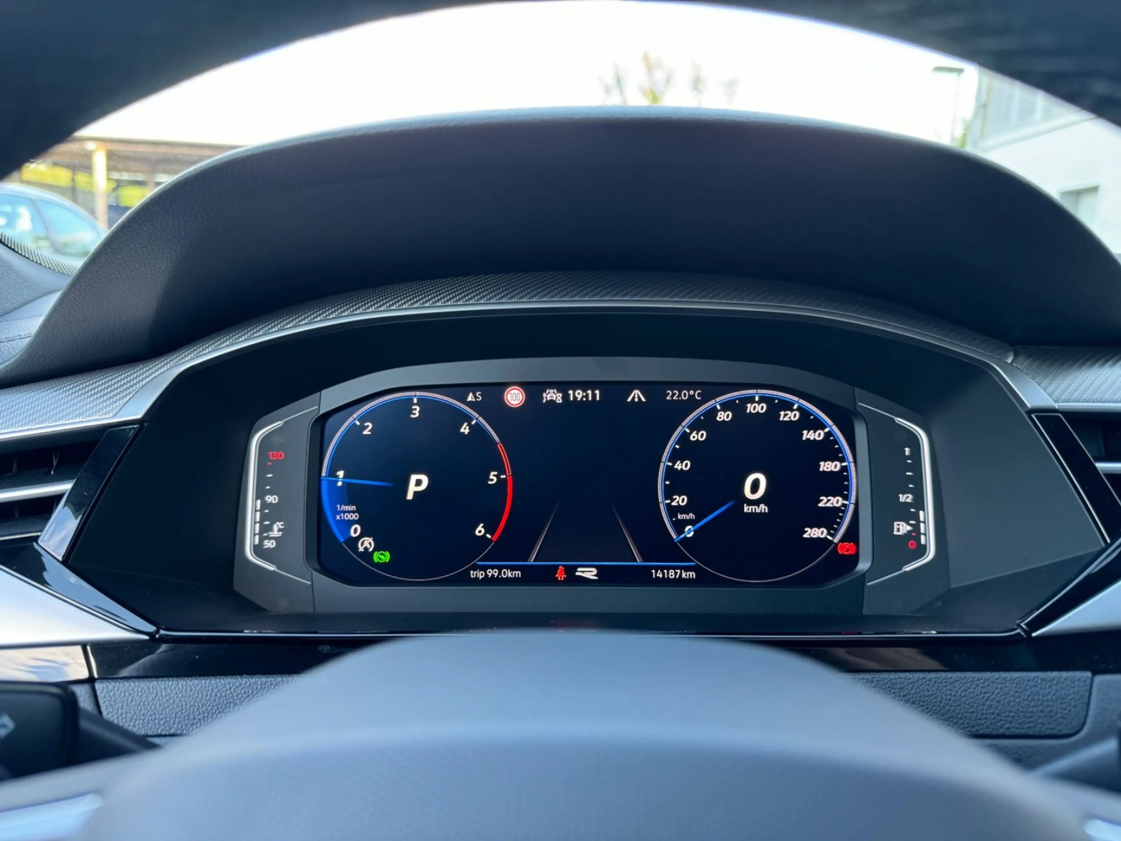 Volkswagen Arteon Shooting Brake R-Line 4Motion — photo 15