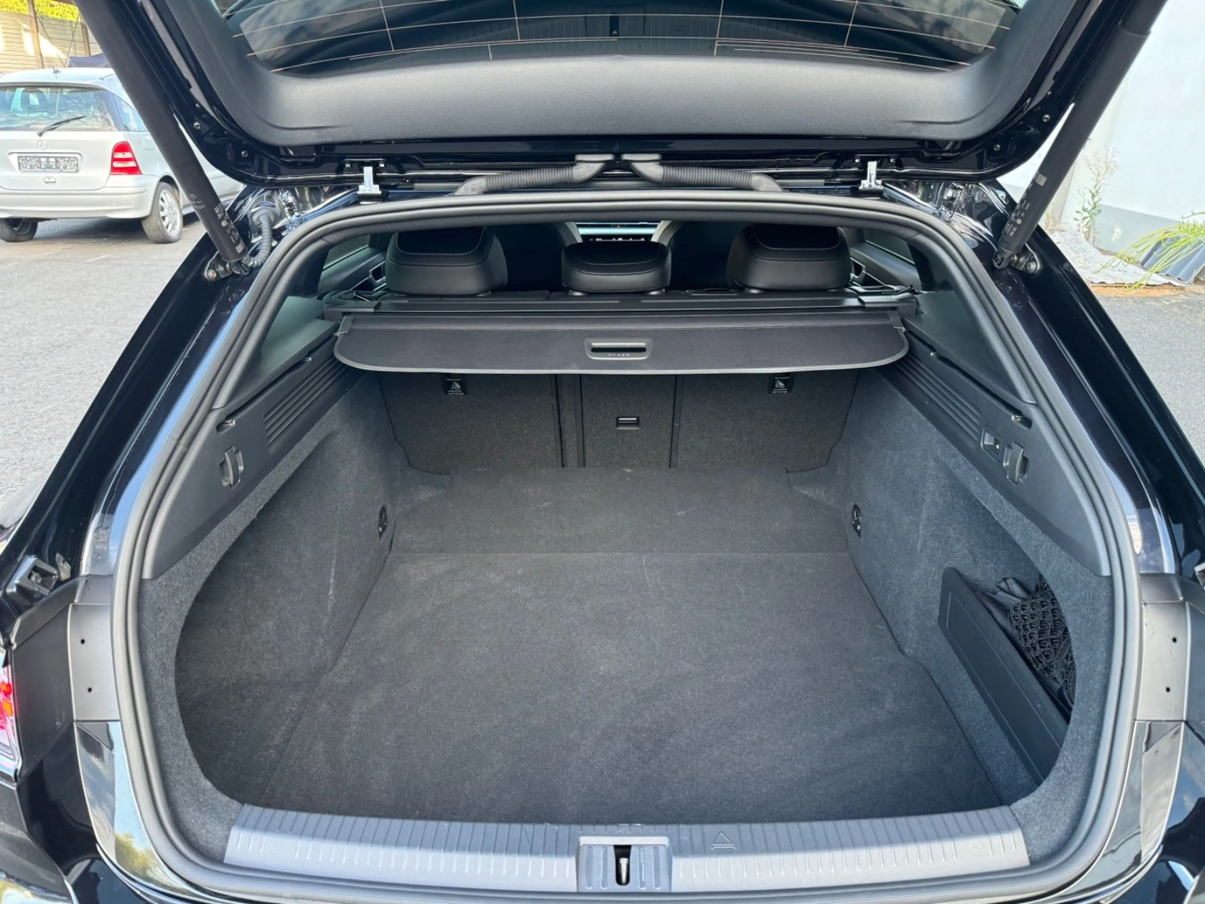 Volkswagen Arteon Shooting Brake R-Line 4Motion — photo 5