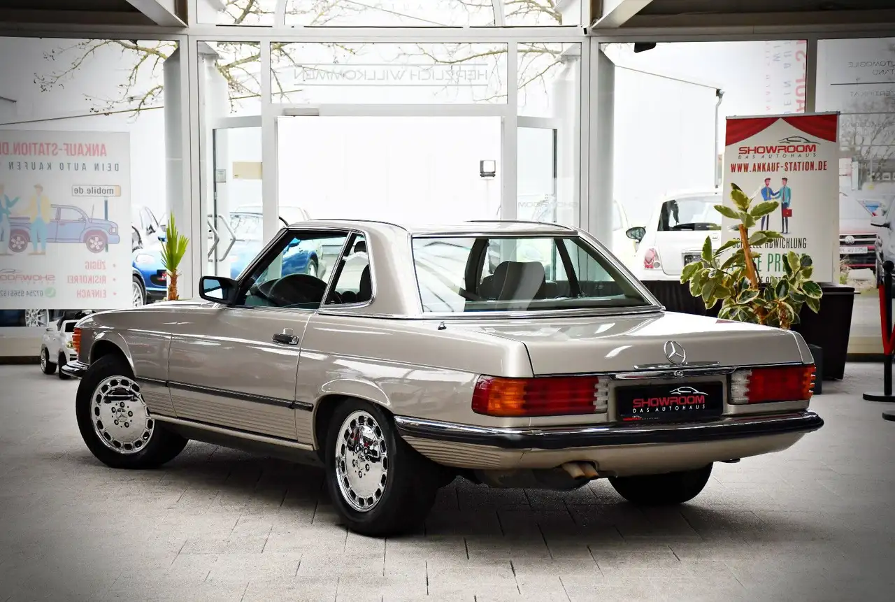 Mercedes-Benz 560 SL R107 Smoke Silver Brazil 5,6-Liter-V8 M117, foto 8