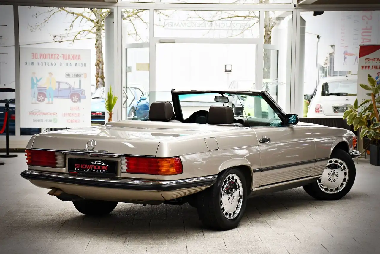 Mercedes-Benz 560 SL R107 Smoke Silver Brazil 5,6-Liter-V8 M117, foto 5