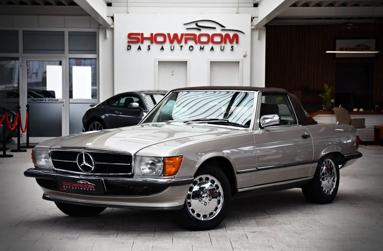 Mercedes-Benz 560 SL R107 Smoke Silver Brazil 5,6-Liter-V8 M117, foto 4