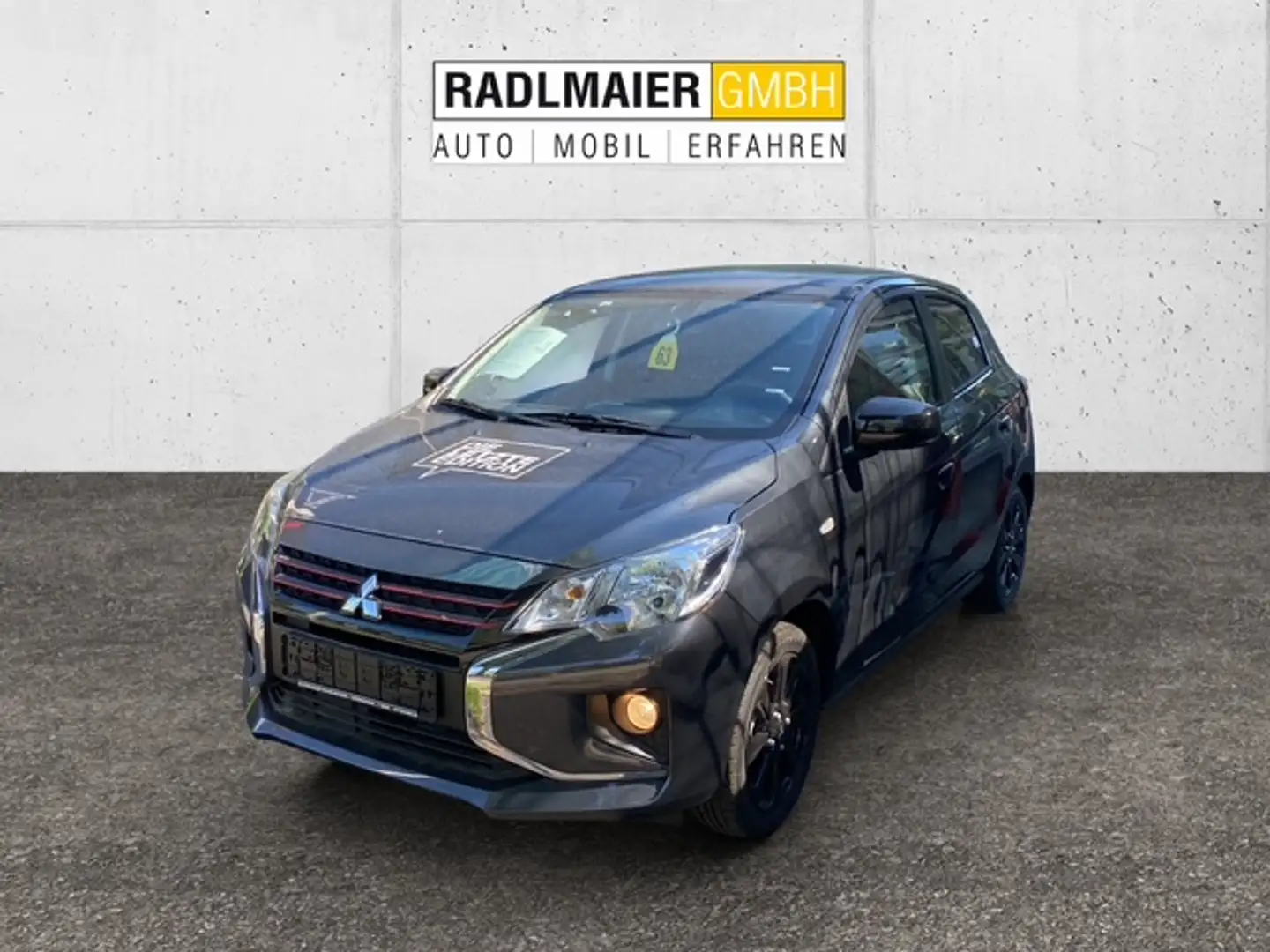 Mitsubishi Space Star Mitsubishi Select+ Black 1.2 MIVEC ClearTec 5-Gan Grau - 1
