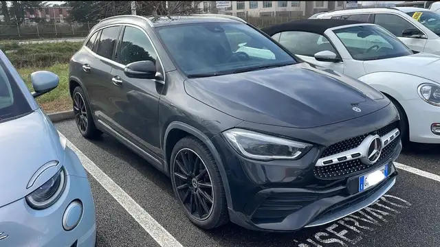 Mercedes-Benz GLA 250 Premium 4matic auto