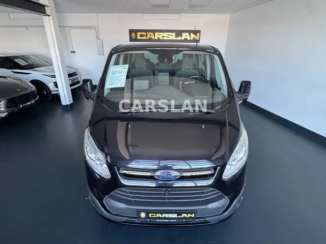 Ford Tourneo Custom view 6