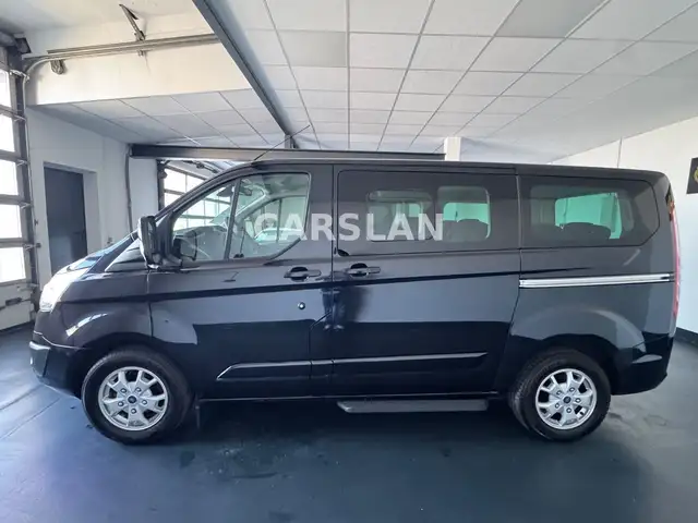 Ford Tourneo Custom view 9
