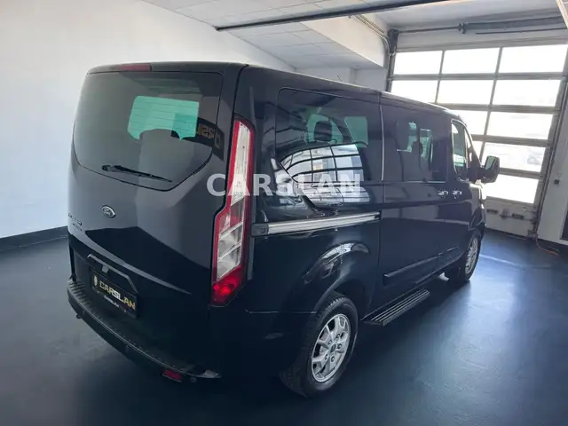 Ford Tourneo Custom view 12