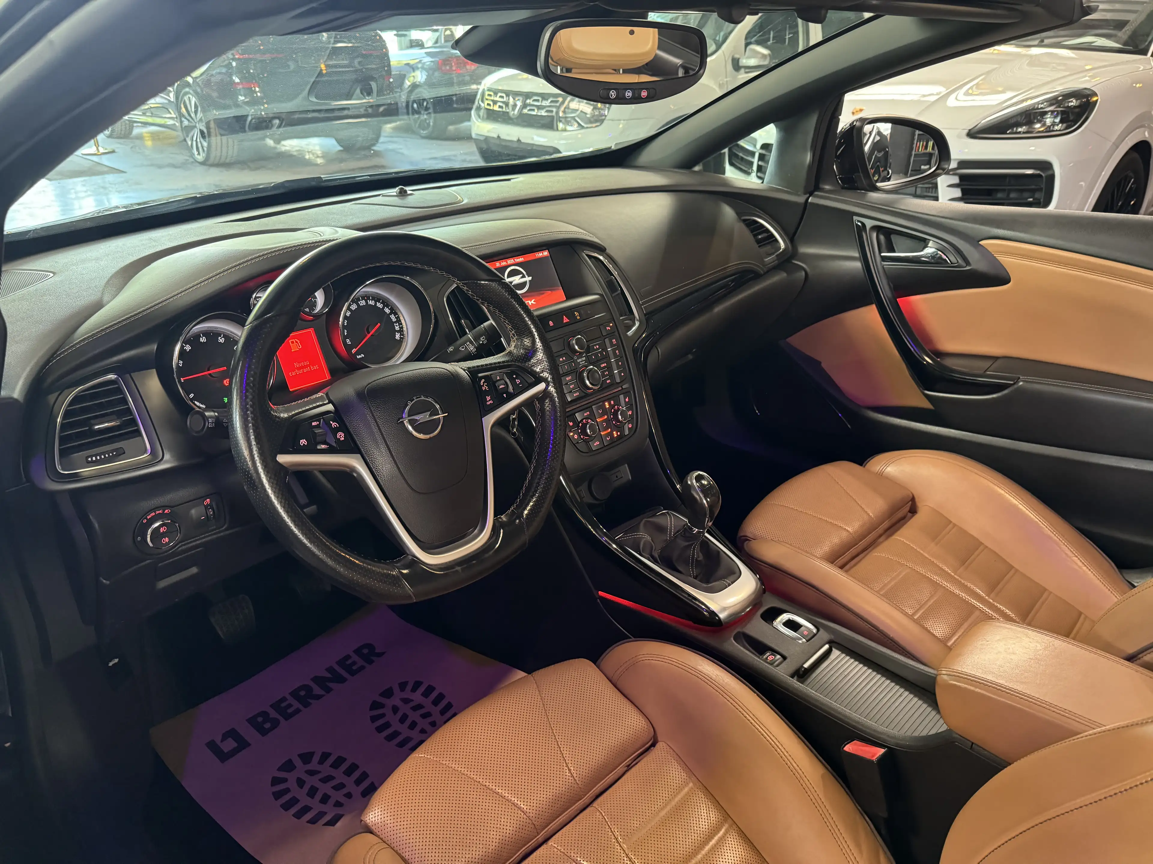 Opel Cascada CABRIOLET 1.4 Turbo - A/C - NAVI - MEDIA/TEL/USB — photo 12