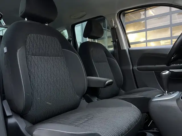 Citroen C3 Picasso view 9