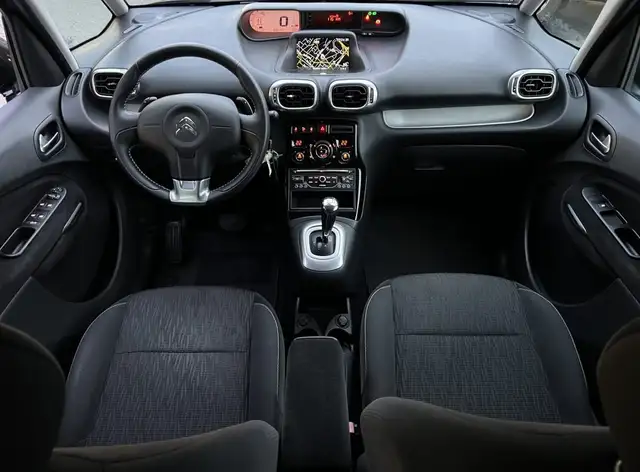 Citroen C3 Picasso view 8